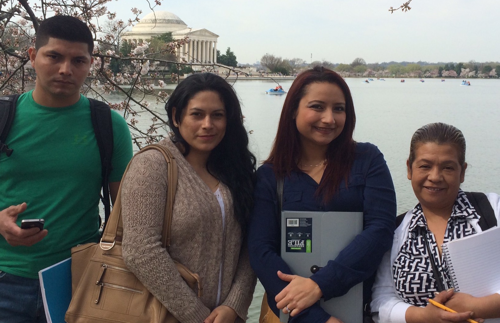 students in front of Jefferson Memorial in Washington DC